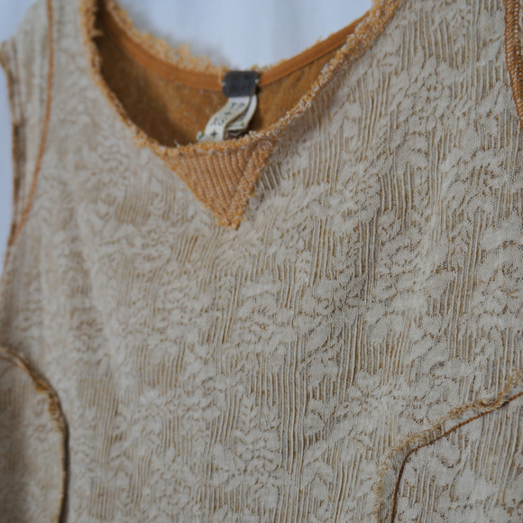 We The Free Adorable Floral Boho Crop Top - Picture 5 of 5